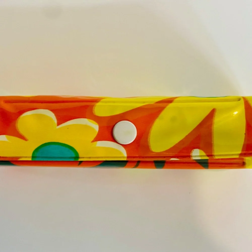 Retro Mod Sewing Kit - Picture 2 of 4